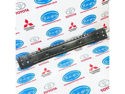 Xương Cản Trước Innova Cross 2025 52021-VT020