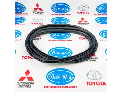 Ron Khung Cửa Sau Yaris Cross 2024 62333-BZ370-C0