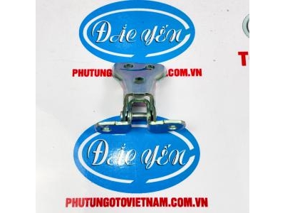 Bản Lề Dưới Cửa Trước Attrage 5702A153, 5702A154