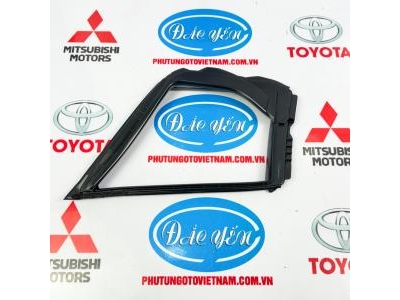 Ron Kính Chết Trước Mitsubishi Xpander 2017- 2019 5710A019, 5710A020