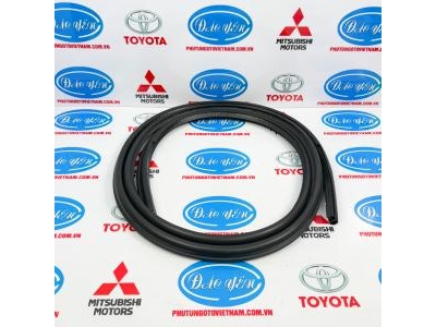 Ron Khung Cửa Trước Xpander 2021 5725A433