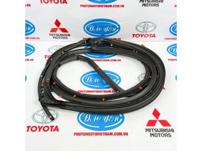 Ron Cửa Sau Mitshubishi Xpander 2022 5755A441, 82832W030P