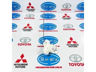 Khóa Ngậm Cốp Sau Attrage 5927A041