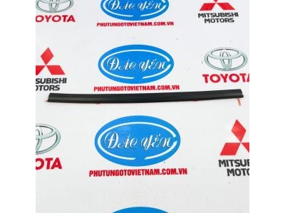 Ron Đứng Hông Sau Mitsubishi Xpander 2017- 2019 6121A758