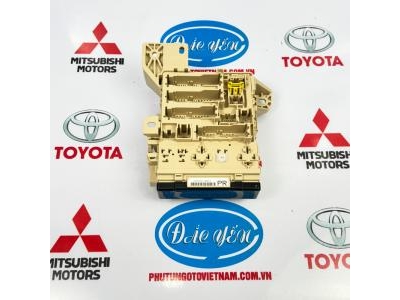 Hộp Cầu Chì Trong Camry 2009 82730-33B01