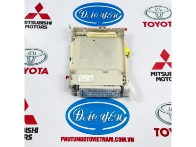 Hộp Cầu Chì Toyota Prado 2015 82730-60180