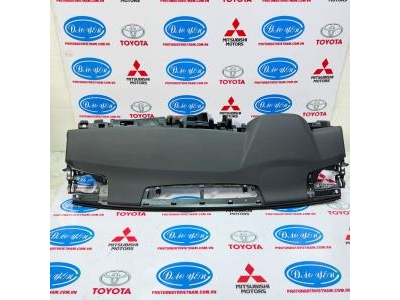 Mặt Taplo Camry 2022 55401-33908-C2