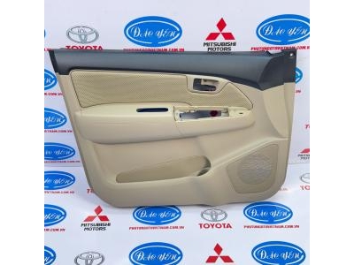 Tappi Cửa Trước Hilux 2012 67610-0K220-E2, 67620-0K220-E2
