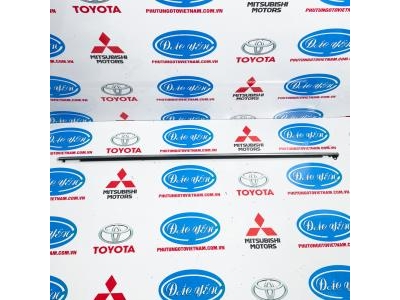 Lông Mi Ngoài Sau Innova Cross 2024 75740-VT020, 75730-VT020