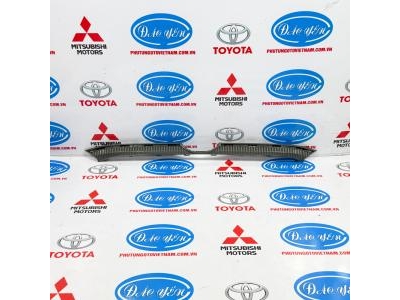 Nẹp Trên Lô Gô Mặt Galang Corolla Cross 2024 52741-0A020