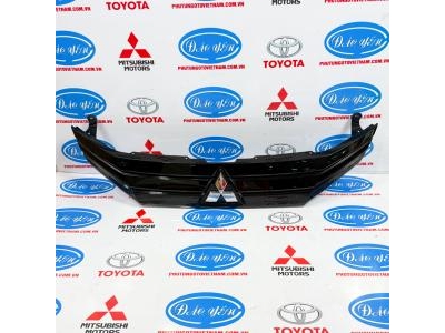 Mặt Galang ( Ca lăng ) Xpander 2017 7450B427