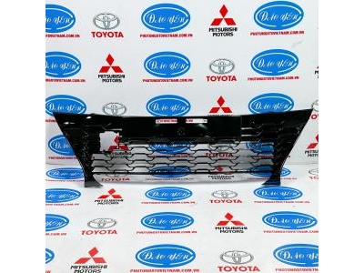 Lưới Cản Trước Yaris 2018 53112-0D670