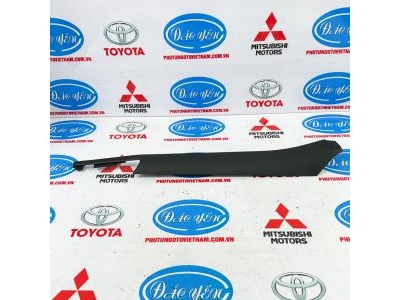 Ốp Trên Nắp Cốp Phụ Veloz 2022 55549-BZ090-C0