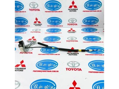 Khóa ngậm cốp sau Hiace 2014 69350-26122