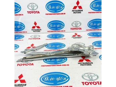 Compa Kính Trước Yaris 2021 69802-0K140, 69801-0K140