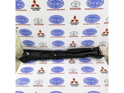 Ốp Nhựa Chân Kính Chắn Gió Fortuner 2023 55708-0K260