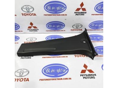 Ốp Bông Tăng Giữa Cánh Cửa Fortuner 2017 62414-KK010-C0