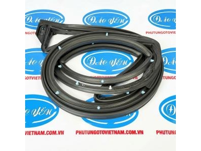 Ron Cánh Cửa Trước LH Innova Cross 2023 67862-VT010, 67861-VT010