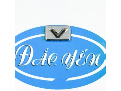 Chữ V Corolla Cross 2020 75444-02E30