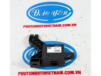 Hộp Điều Khiển Lạnh Hilux 2018 88650-0K400