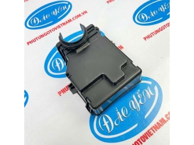 Đế Dưới Toyota Hiace 2014 82663-26081