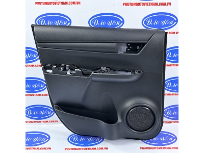 Tappi Cửa Sau Hilux 2018 67630-0K760-C0, 67640-0K760-C0