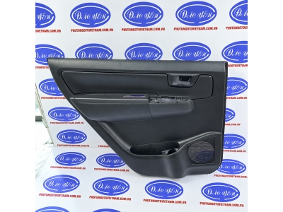 Tappi Cửa Sau Fortuner 2015 67630-0K480-C1, 67640-0K480-C1