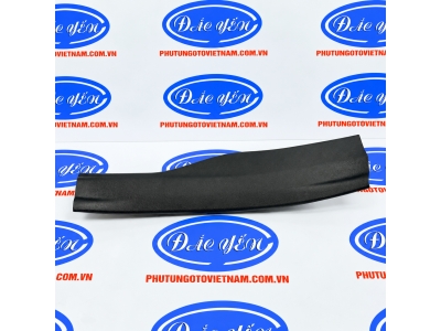 Ốp Bông Tăng Bệ Bước Sau Yaris Cross 2025 67918-BZ310-C0