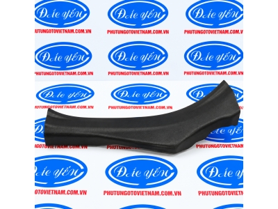 Ốp Bông Tăng Bệ Bước Yaris Cross 2025 67917-BZ290-C0