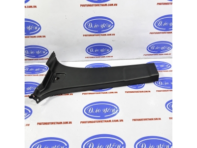 Ốp Bông Tăng Giữa Cánh Cửa Innova Cross 2026 62414-VT011-C0