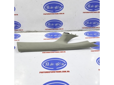 Ốp Bông Tăng Trụ Innova 2018 62211-0K120-B0